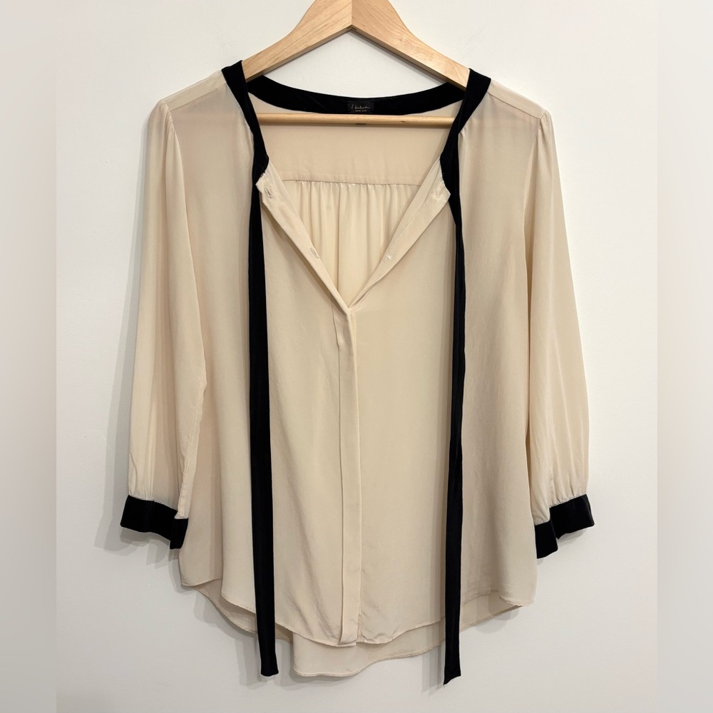 Babaton 100% Silk Aritzia Blouse – Cream with Black Trim, Size M